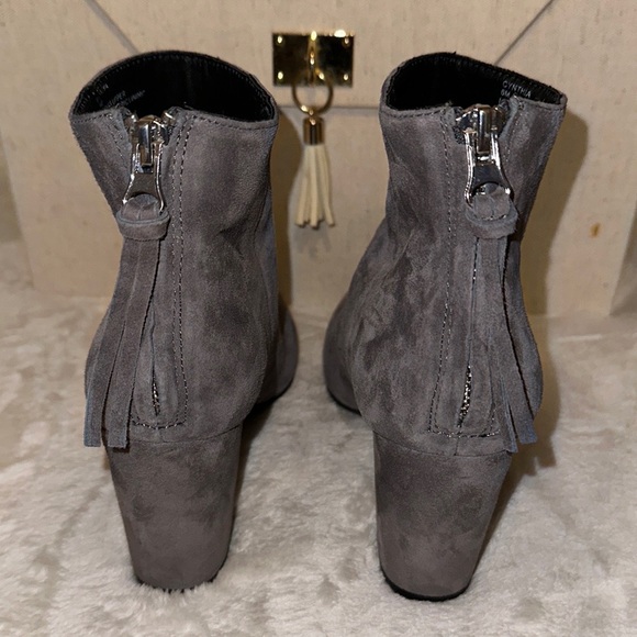 STEVE MADDEN Gray Suede Booties w/ zipper - Picture 5 of 6